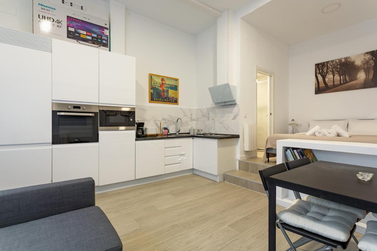 1 Bedroom 1 Bathroom Furnished - Av De America - Studio - Mintystay Мадрид Екстериор снимка